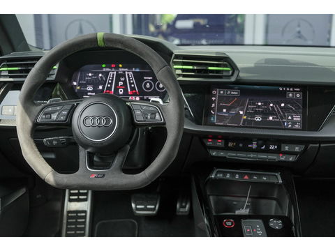 Audi RS3 Sportback 2.5 TFSI 400pk Quattro Hulk Panoramadak *BTW* Keramisch VOL! Massage B&O audio RS Dynamic