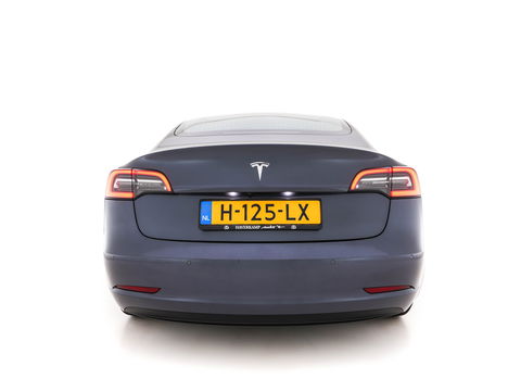 Tesla Model 3 Standard RWD Plus 60 kWh [ 3-Fase ] (INCL-BTW) Aut. *PANO | AUTO-PILOT | FULL-LEATHER | KEYLESS | FULL-LED | MEMORY-PACK | SURROUND-VIEW | DAB | CARPLAY | DIGI-COCKPIT | LANE-ASSIST | COMFORT-SEATS | 18"ALU*