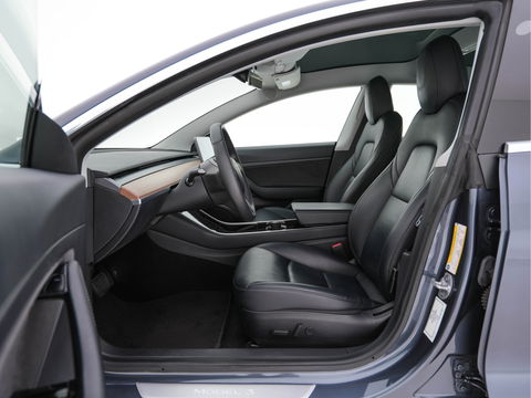 Tesla Model 3 Standard RWD Plus 60 kWh [ 3-Fase ] (INCL-BTW) Aut. *PANO | AUTO-PILOT | FULL-LEATHER | KEYLESS | FULL-LED | MEMORY-PACK | SURROUND-VIEW | DAB | CARPLAY | DIGI-COCKPIT | LANE-ASSIST | COMFORT-SEATS | 18"ALU*