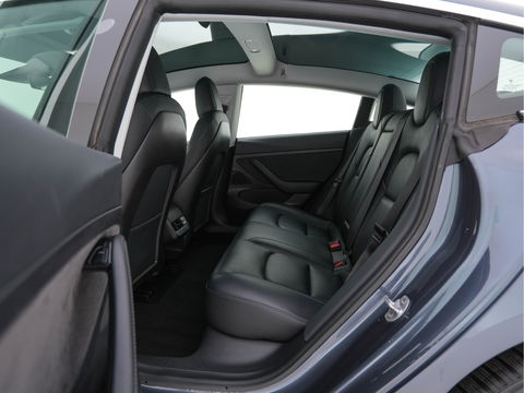 Tesla Model 3 Standard RWD Plus 60 kWh [ 3-Fase ] (INCL-BTW) Aut. *PANO | AUTO-PILOT | FULL-LEATHER | KEYLESS | FULL-LED | MEMORY-PACK | SURROUND-VIEW | DAB | CARPLAY | DIGI-COCKPIT | LANE-ASSIST | COMFORT-SEATS | 18"ALU*