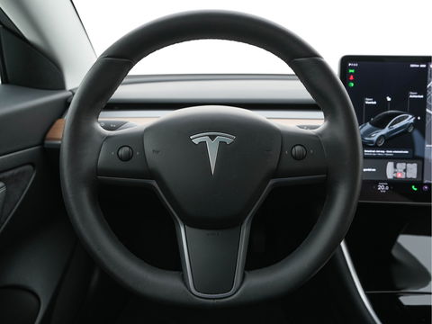 Tesla Model 3 Standard RWD Plus 60 kWh [ 3-Fase ] (INCL-BTW) Aut. *PANO | AUTO-PILOT | FULL-LEATHER | KEYLESS | FULL-LED | MEMORY-PACK | SURROUND-VIEW | DAB | CARPLAY | DIGI-COCKPIT | LANE-ASSIST | COMFORT-SEATS | 18"ALU*