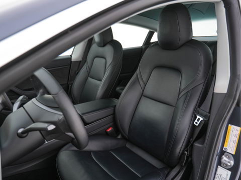 Tesla Model 3 Standard RWD Plus 60 kWh [ 3-Fase ] (INCL-BTW) Aut. *PANO | AUTO-PILOT | FULL-LEATHER | KEYLESS | FULL-LED | MEMORY-PACK | SURROUND-VIEW | DAB | CARPLAY | DIGI-COCKPIT | LANE-ASSIST | COMFORT-SEATS | 18"ALU*
