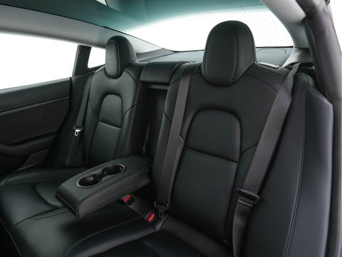 Tesla Model 3 Standard RWD Plus 60 kWh [ 3-Fase ] (INCL-BTW) Aut. *PANO | AUTO-PILOT | FULL-LEATHER | KEYLESS | FULL-LED | MEMORY-PACK | SURROUND-VIEW | DAB | CARPLAY | DIGI-COCKPIT | LANE-ASSIST | COMFORT-SEATS | 18"ALU*
