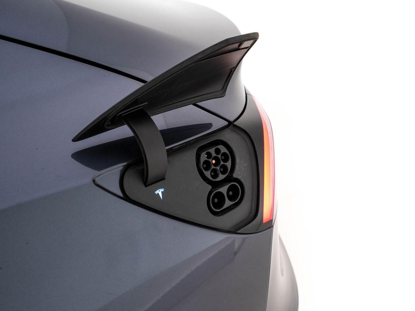 Tesla Model 3 Standard RWD Plus 60 kWh [ 3-Fase ] (INCL-BTW) Aut. *PANO | AUTO-PILOT | FULL-LEATHER | KEYLESS | FULL-LED | MEMORY-PACK | SURROUND-VIEW | DAB | CARPLAY | DIGI-COCKPIT | LANE-ASSIST | COMFORT-SEATS | 18"ALU*