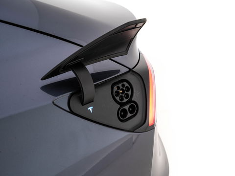Tesla Model 3 Standard RWD Plus 60 kWh [ 3-Fase ] (INCL-BTW) Aut. *PANO | AUTO-PILOT | FULL-LEATHER | KEYLESS | FULL-LED | MEMORY-PACK | SURROUND-VIEW | DAB | CARPLAY | DIGI-COCKPIT | LANE-ASSIST | COMFORT-SEATS | 18"ALU*