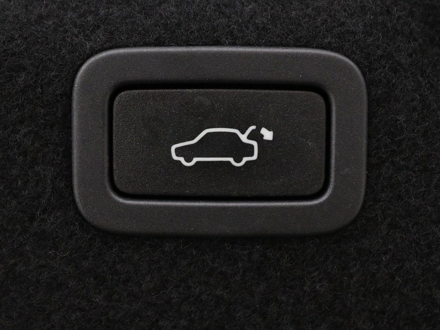 Jaguar XE 2.0 D Portfolio | Panoramadak | Leder | Stoel & Stuurverwarming | Camera | Head-up display | Keyless | Cruise control | Carplay