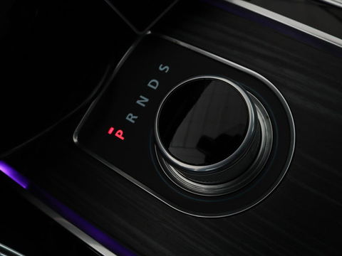 Jaguar XE 2.0 D Portfolio | Panoramadak | Leder | Stoel & Stuurverwarming | Camera | Head-up display | Keyless | Cruise control | Carplay