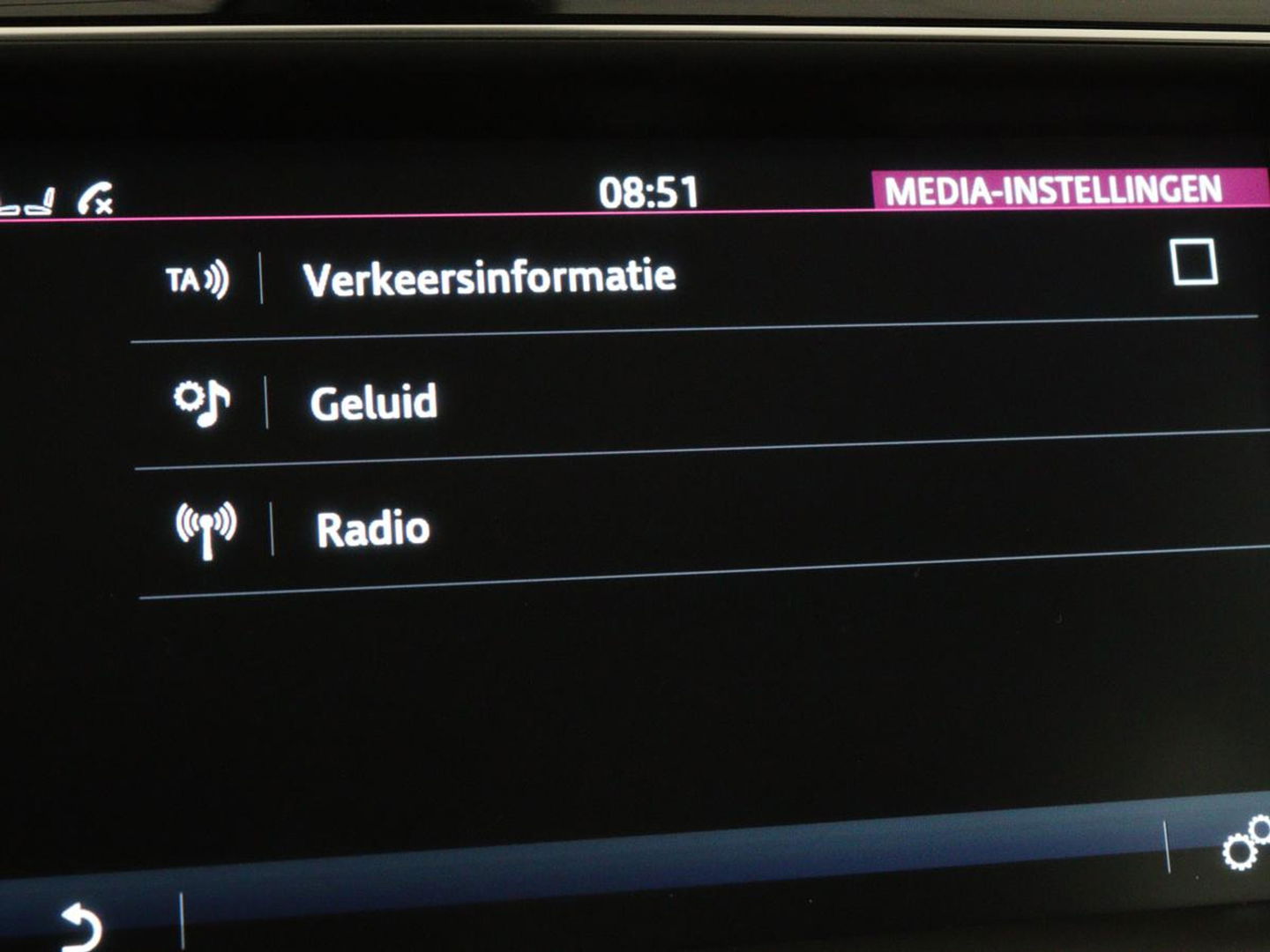 Jaguar XE 2.0 D Portfolio | Panoramadak | Leder | Stoel & Stuurverwarming | Camera | Head-up display | Keyless | Cruise control | Carplay