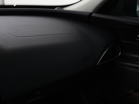 Jaguar XE 2.0 D Portfolio | Panoramadak | Leder | Stoel & Stuurverwarming | Camera | Head-up display | Keyless | Cruise control | Carplay