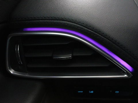 Jaguar XE 2.0 D Portfolio | Panoramadak | Leder | Stoel & Stuurverwarming | Camera | Head-up display | Keyless | Cruise control | Carplay