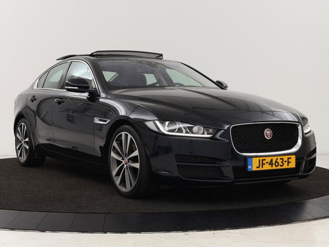 Jaguar XE 2.0 D Portfolio | Panoramadak | Leder | Stoel & Stuurverwarming | Camera | Head-up display | Keyless | Cruise control | Carplay
