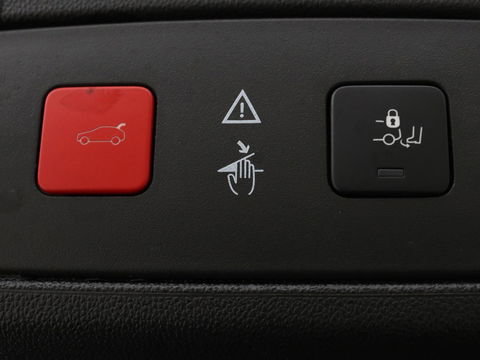 Opel Grandland X 1.2 Turbo Business Executive | Cruise control | Afneembare trekhaak | DAB | Elektrische achterklep | Carplay | Keyless