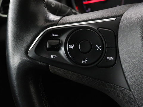 Opel Grandland X 1.2 Turbo Business Executive | Cruise control | Afneembare trekhaak | DAB | Elektrische achterklep | Carplay | Keyless