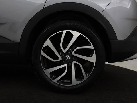 Opel Grandland X 1.2 Turbo Business Executive | Cruise control | Afneembare trekhaak | DAB | Elektrische achterklep | Carplay | Keyless