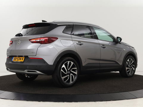 Opel Grandland X 1.2 Turbo Business Executive | Cruise control | Afneembare trekhaak | DAB | Elektrische achterklep | Carplay | Keyless
