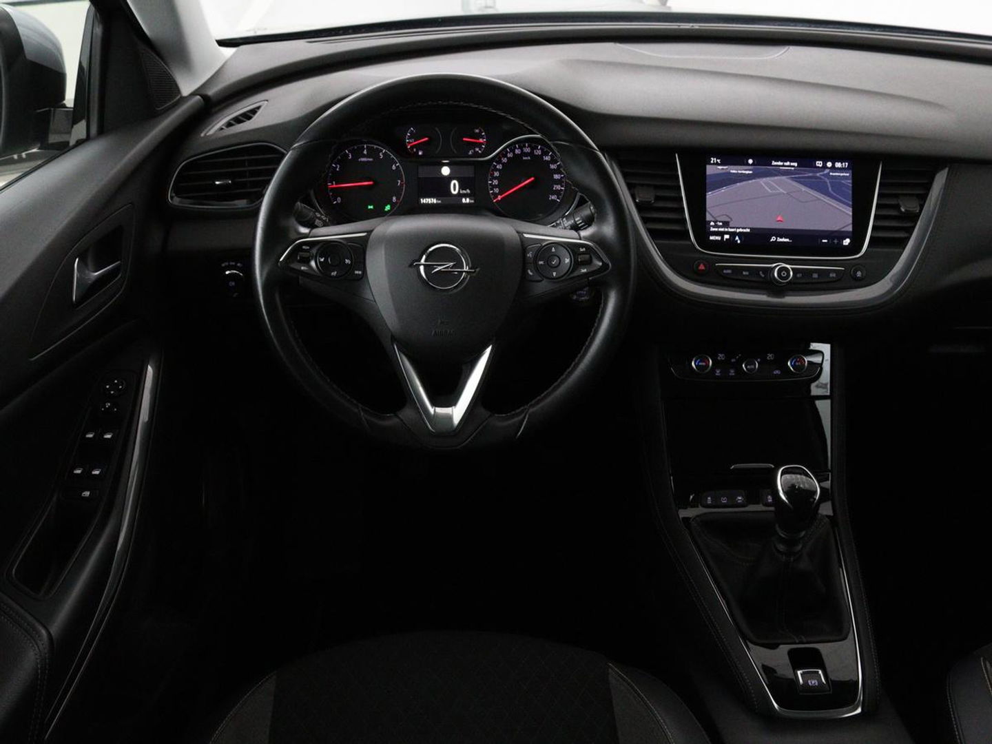 Opel Grandland X 1.2 Turbo Business Executive | Cruise control | Afneembare trekhaak | DAB | Elektrische achterklep | Carplay | Keyless
