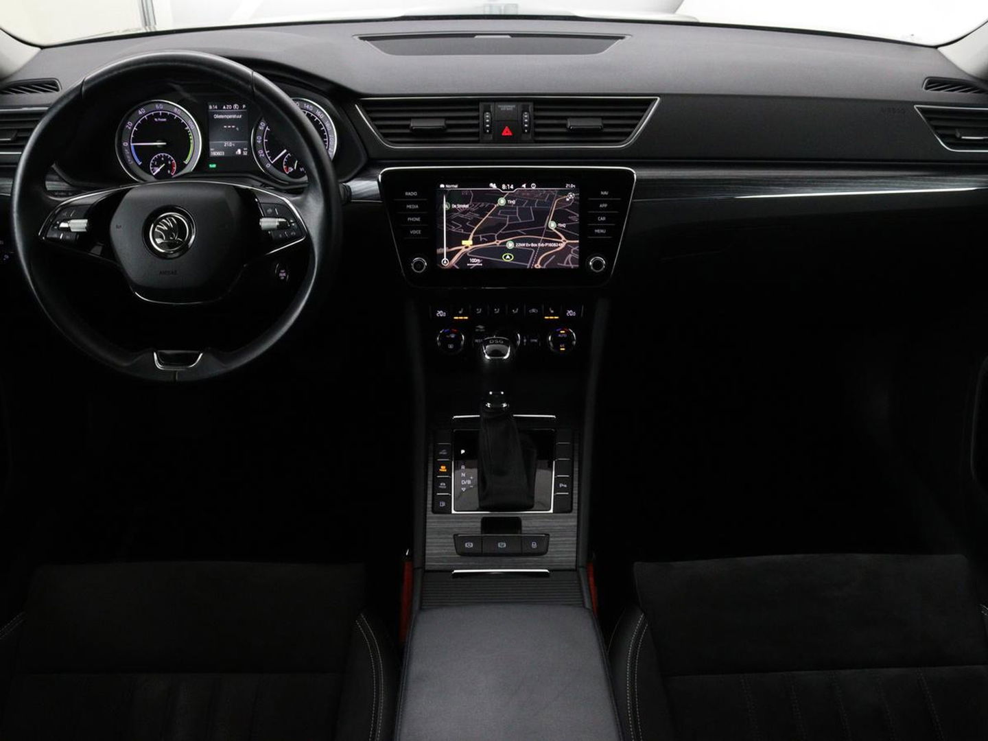 Škoda Superb 1.4 TSI iV BnsEdPlus | Camera | Adaptive cruise | Memory seats | Carplay | Stoelverwarming| Navigatie | Alcantara | Keyless