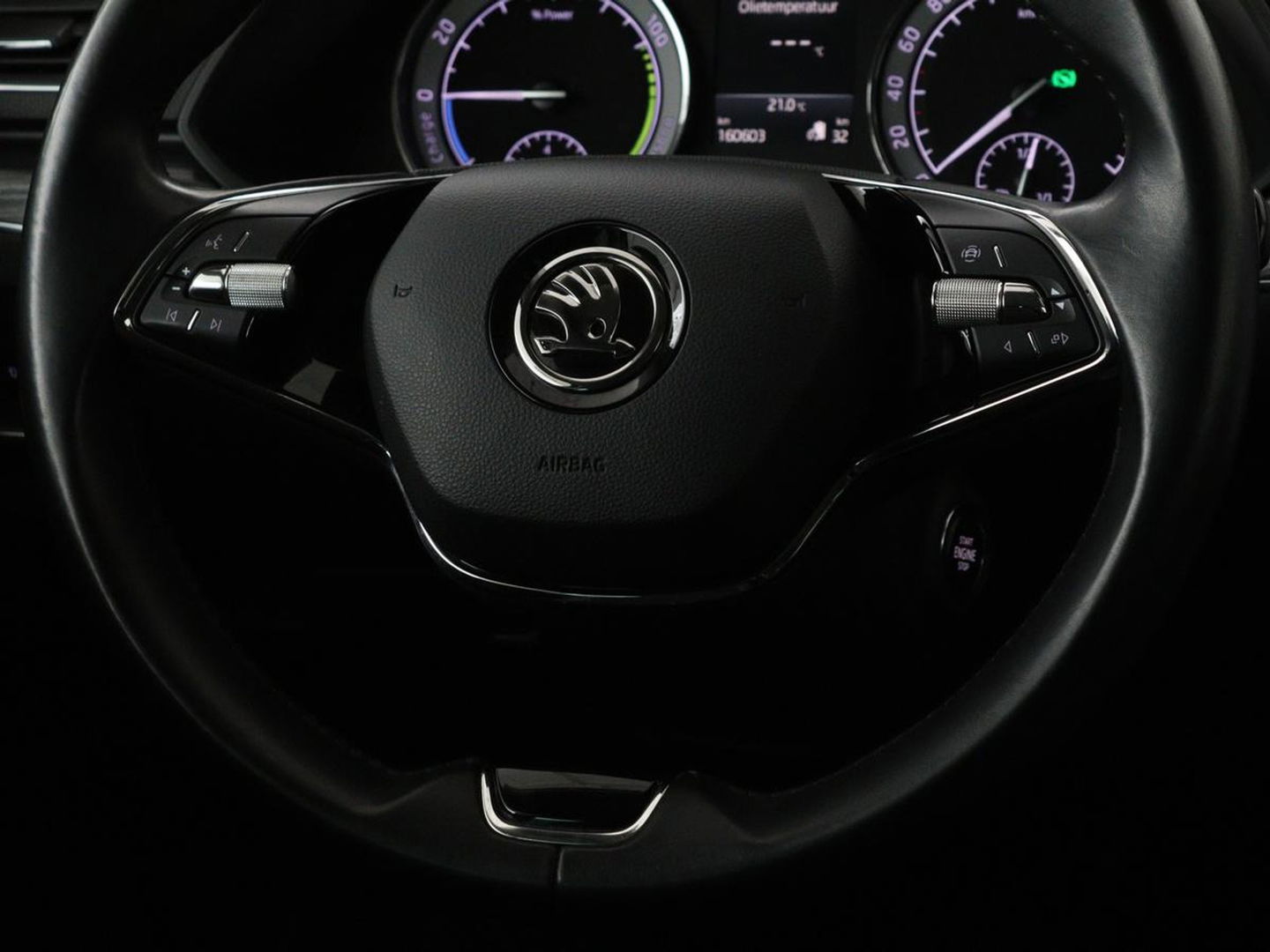 Škoda Superb 1.4 TSI iV BnsEdPlus | Camera | Adaptive cruise | Memory seats | Carplay | Stoelverwarming| Navigatie | Alcantara | Keyless