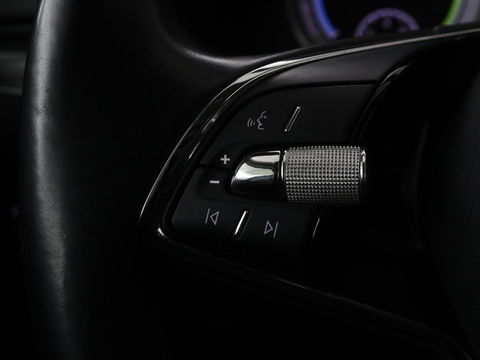 Škoda Superb 1.4 TSI iV BnsEdPlus | Camera | Adaptive cruise | Memory seats | Carplay | Stoelverwarming| Navigatie | Alcantara | Keyless