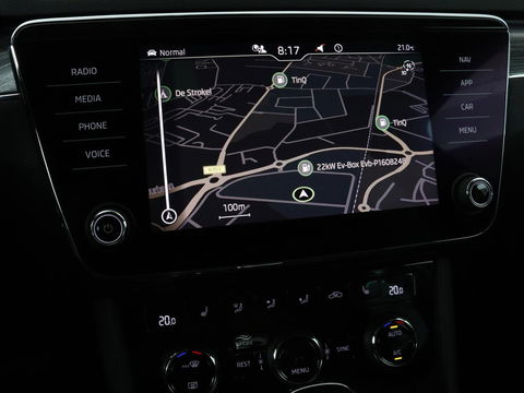 Škoda Superb 1.4 TSI iV BnsEdPlus | Camera | Adaptive cruise | Memory seats | Carplay | Stoelverwarming| Navigatie | Alcantara | Keyless