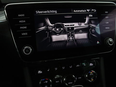 Škoda Superb 1.4 TSI iV BnsEdPlus | Camera | Adaptive cruise | Memory seats | Carplay | Stoelverwarming| Navigatie | Alcantara | Keyless