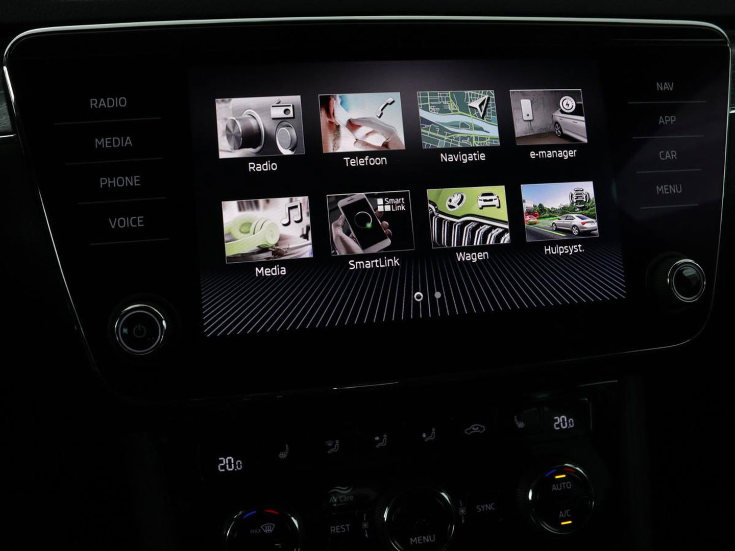 Škoda Superb 1.4 TSI iV BnsEdPlus | Camera | Adaptive cruise | Memory seats | Carplay | Stoelverwarming| Navigatie | Alcantara | Keyless