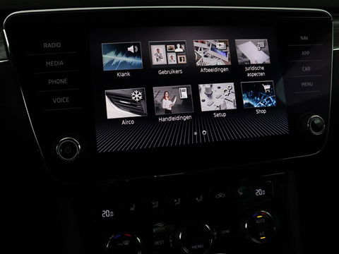 Škoda Superb 1.4 TSI iV BnsEdPlus | Camera | Adaptive cruise | Memory seats | Carplay | Stoelverwarming| Navigatie | Alcantara | Keyless