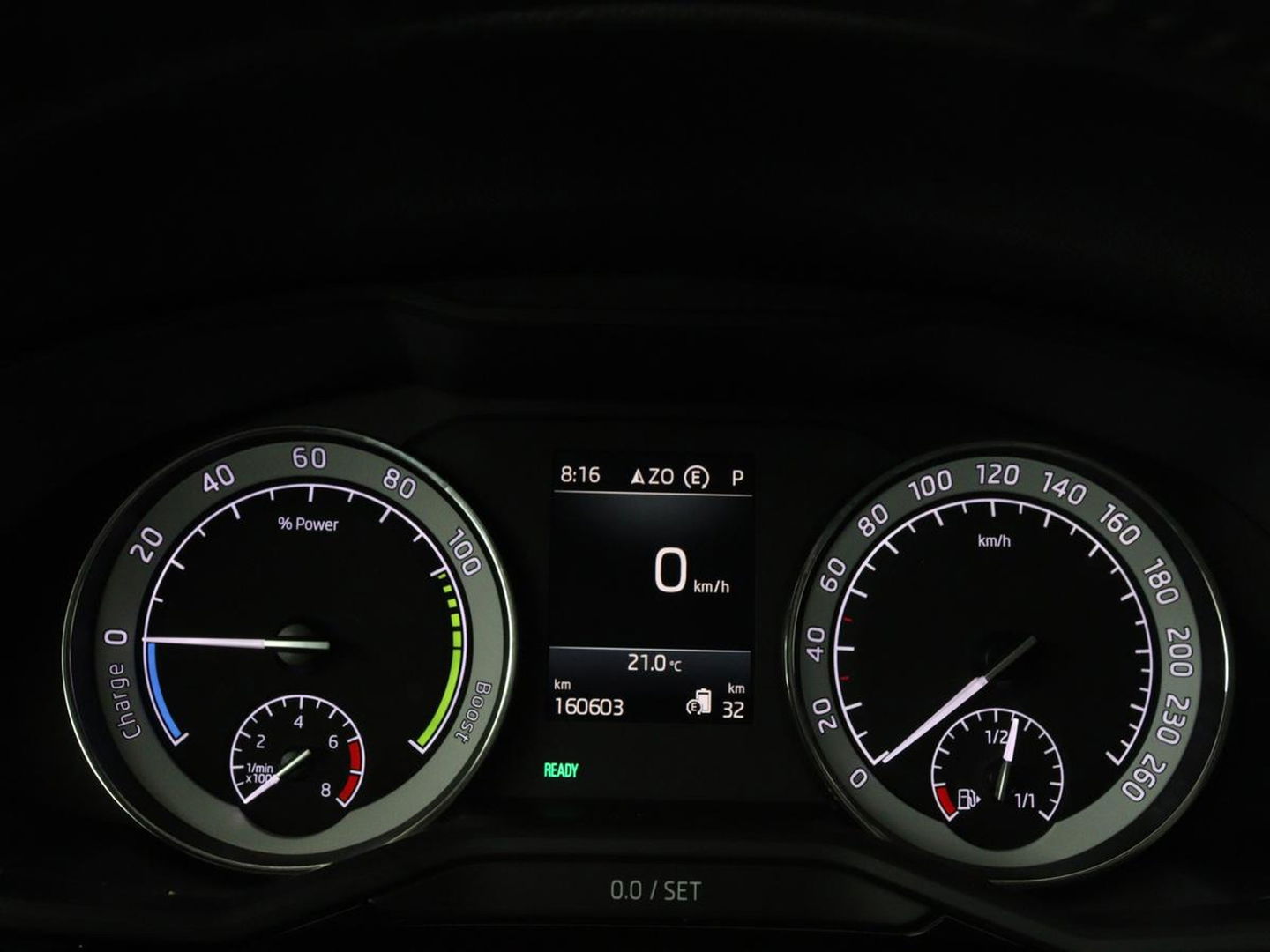 Škoda Superb 1.4 TSI iV BnsEdPlus | Camera | Adaptive cruise | Memory seats | Carplay | Stoelverwarming| Navigatie | Alcantara | Keyless