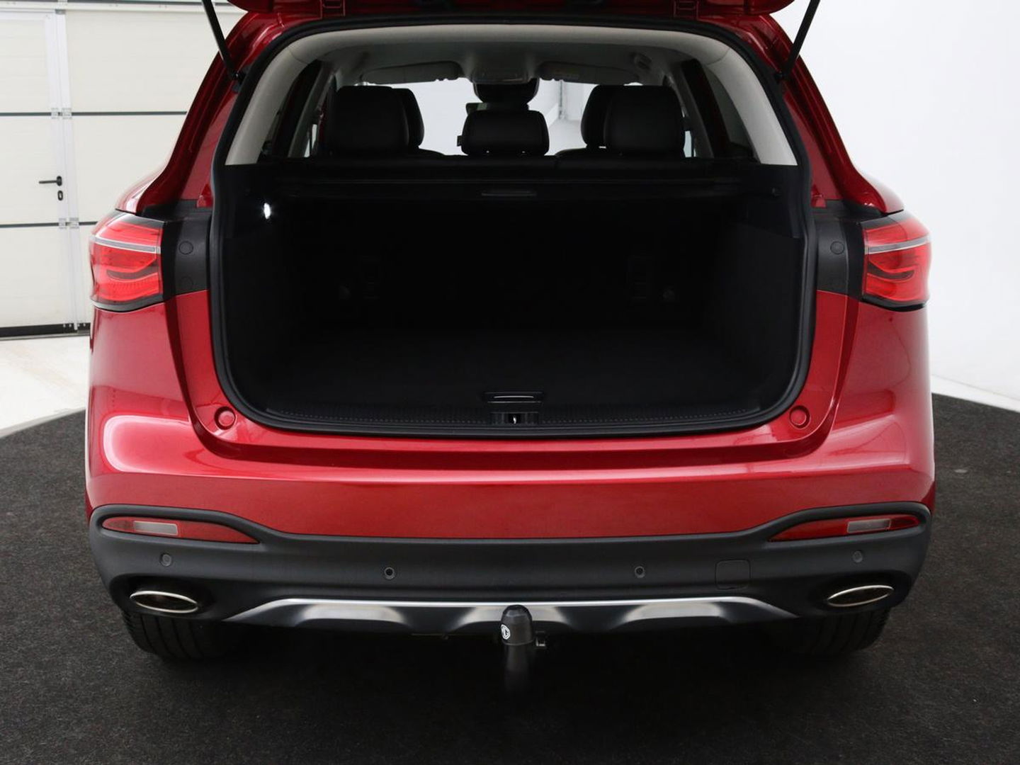 MG EHS 1.5 TGDI Edition1 | PHEV | Camera | Trekhaak | Adaptive cruise | Leder | Carplay | Stoelverwarming | Navigatie | Full LED