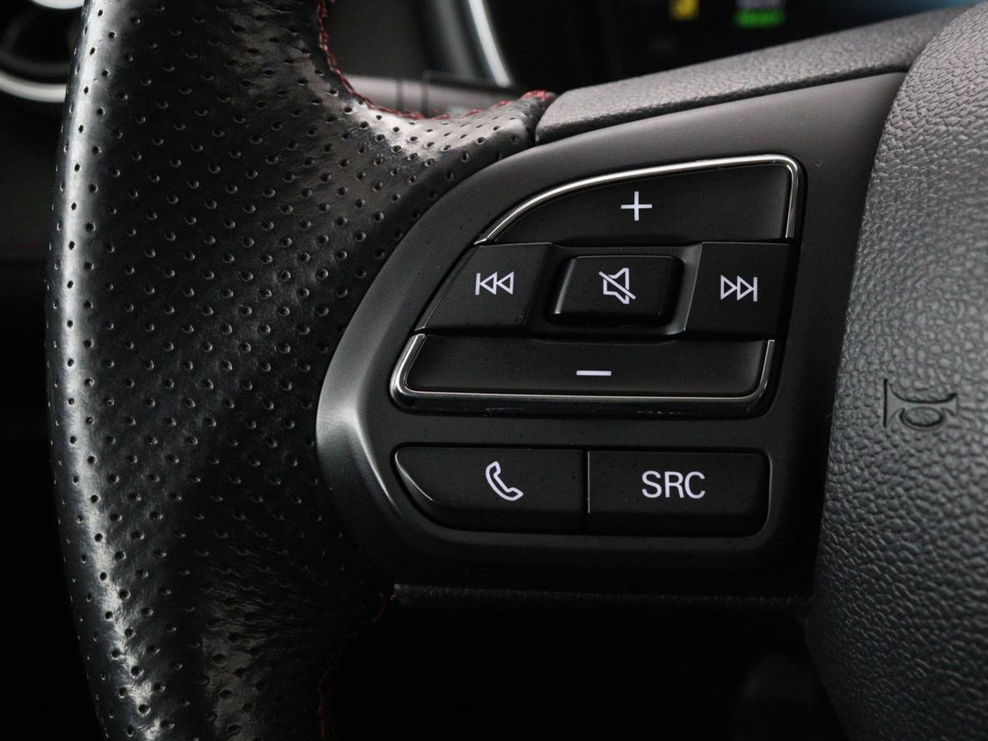 MG EHS 1.5 TGDI Edition1 | PHEV | Camera | Trekhaak | Adaptive cruise | Leder | Carplay | Stoelverwarming | Navigatie | Full LED