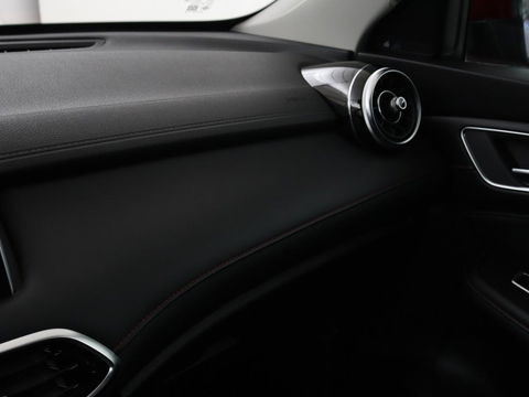 MG EHS 1.5 TGDI Edition1 | PHEV | Camera | Trekhaak | Adaptive cruise | Leder | Carplay | Stoelverwarming | Navigatie | Full LED