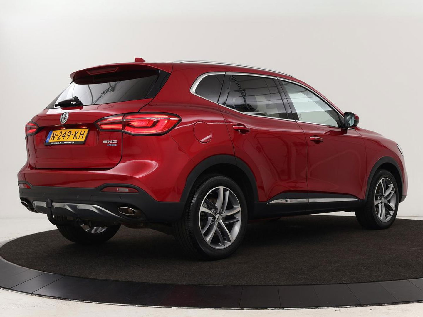 MG EHS 1.5 TGDI Edition1 | PHEV | Camera | Trekhaak | Adaptive cruise | Leder | Carplay | Stoelverwarming | Navigatie | Full LED