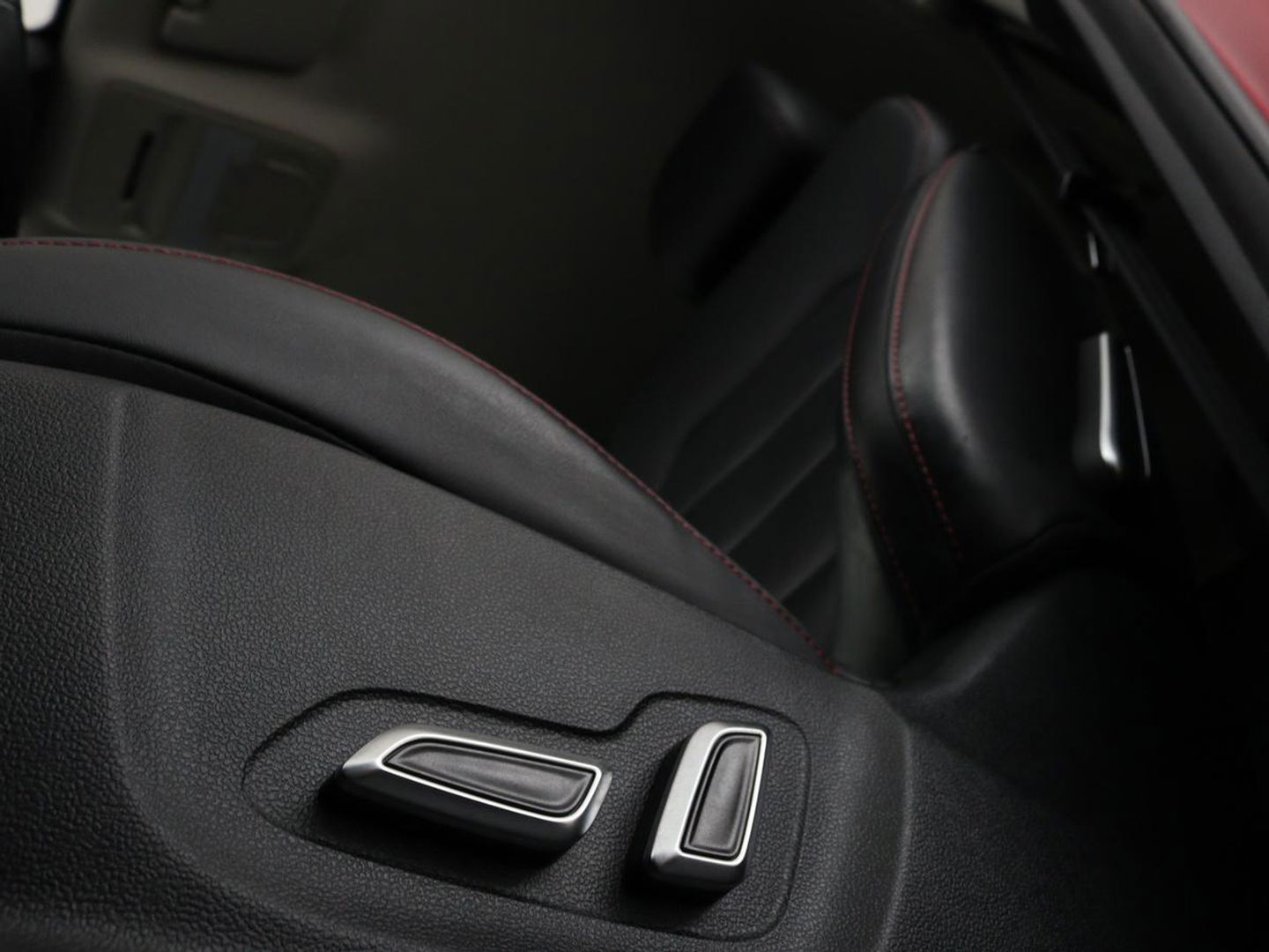 MG EHS 1.5 TGDI Edition1 | PHEV | Camera | Trekhaak | Adaptive cruise | Leder | Carplay | Stoelverwarming | Navigatie | Full LED