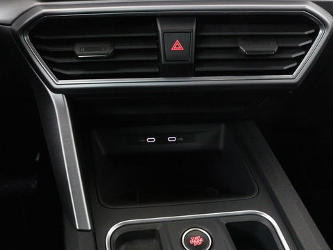 SEAT Leon Sportstourer 1.4 TSI eHybrid PHEV FR Business Intense | Camera | Stoel & Stuurverwarming | Trekhaak | Carplay | Full LED | Sfeerverlichting