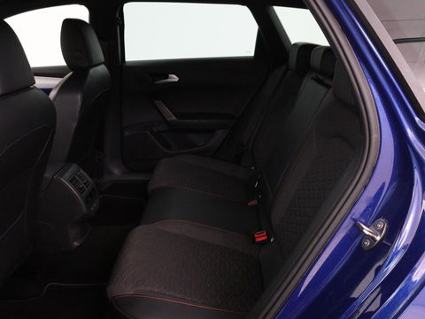 SEAT Leon Sportstourer 1.4 TSI eHybrid PHEV FR Business Intense | Camera | Stoel & Stuurverwarming | Trekhaak | Carplay | Full LED | Sfeerverlichting