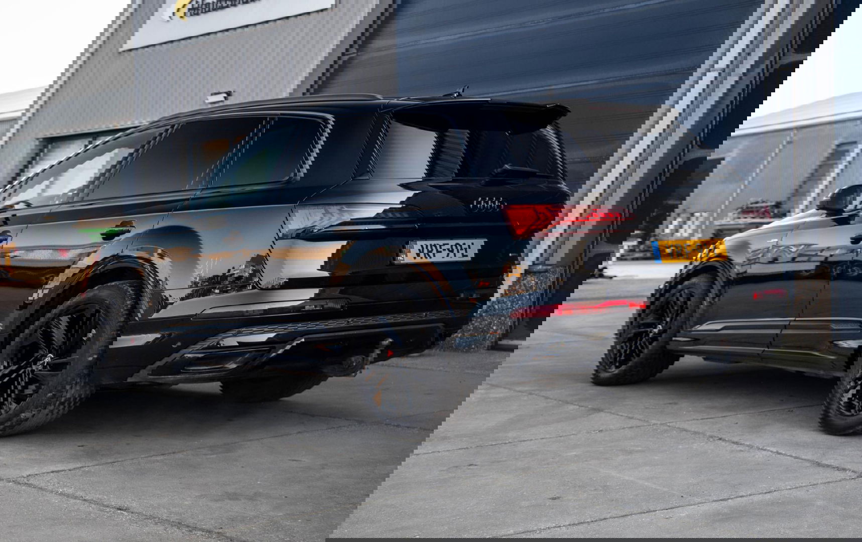 Audi Q7 SQ7 S-Line Grijs kenteken 3X S-LINE / 360 CAMERA / ADAPTIVE CRUISE CONTROLE / BLACK LINE