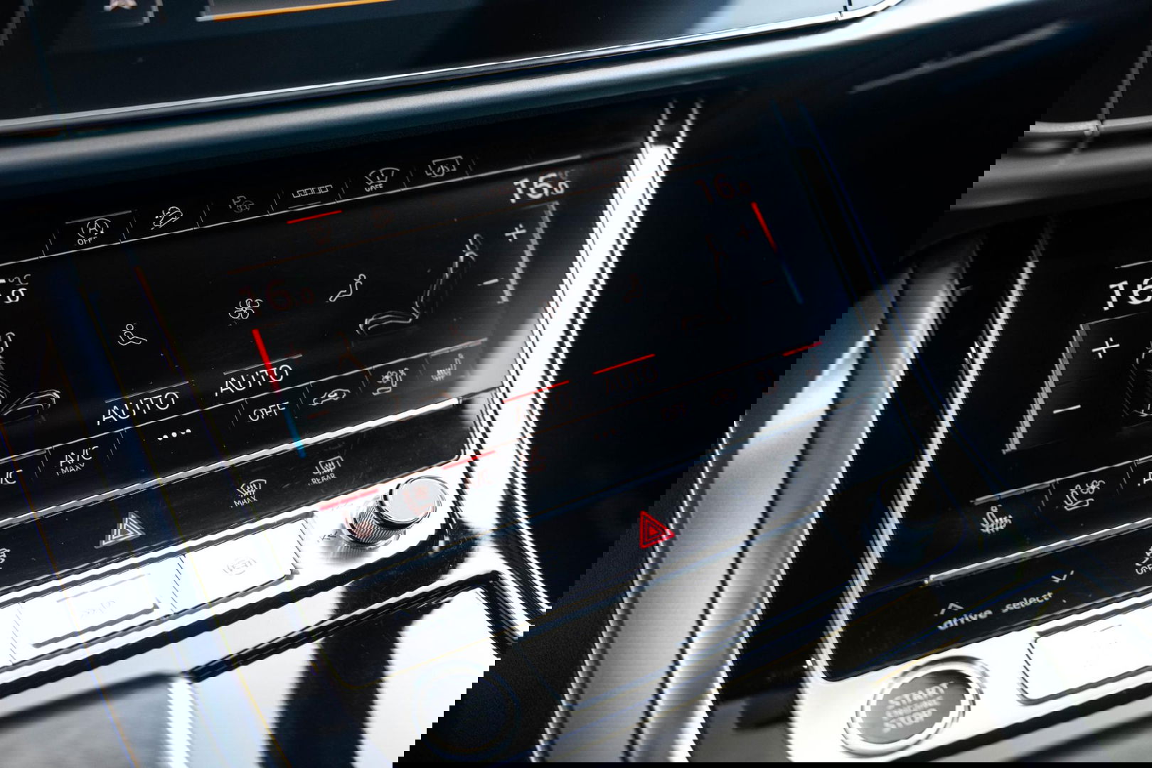 Audi Q7 SQ7 S-Line Grijs kenteken 3X S-LINE / 360 CAMERA / ADAPTIVE CRUISE CONTROLE / BLACK LINE