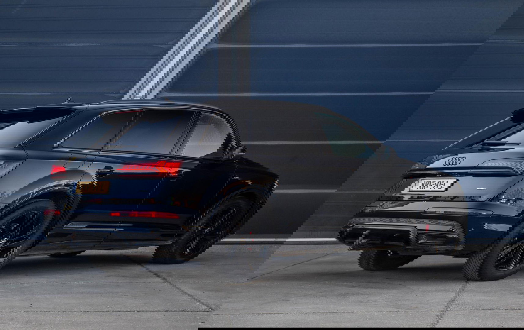 Audi Q7 SQ7 S-Line Grijs kenteken 3X S-LINE / 360 CAMERA / ADAPTIVE CRUISE CONTROLE / BLACK LINE