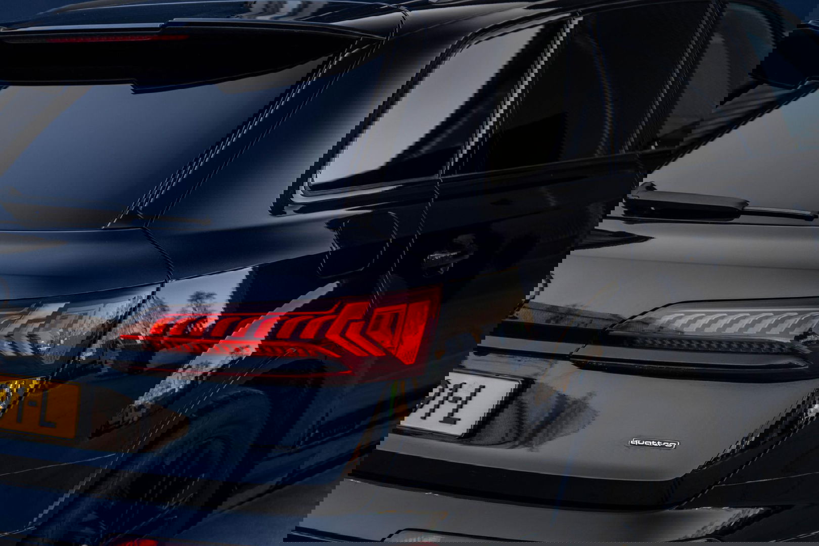 Audi Q7 SQ7 S-Line Grijs kenteken 3X S-LINE / 360 CAMERA / ADAPTIVE CRUISE CONTROLE / BLACK LINE