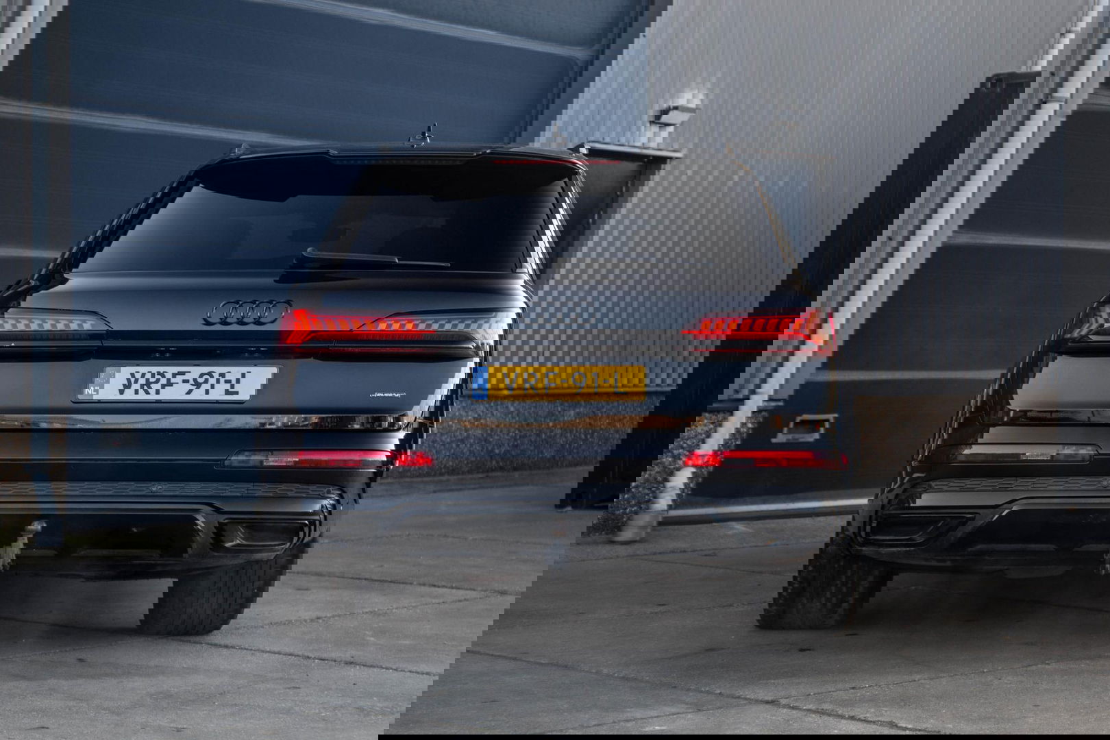 Audi Q7 SQ7 S-Line Grijs kenteken 3X S-LINE / 360 CAMERA / ADAPTIVE CRUISE CONTROLE / BLACK LINE