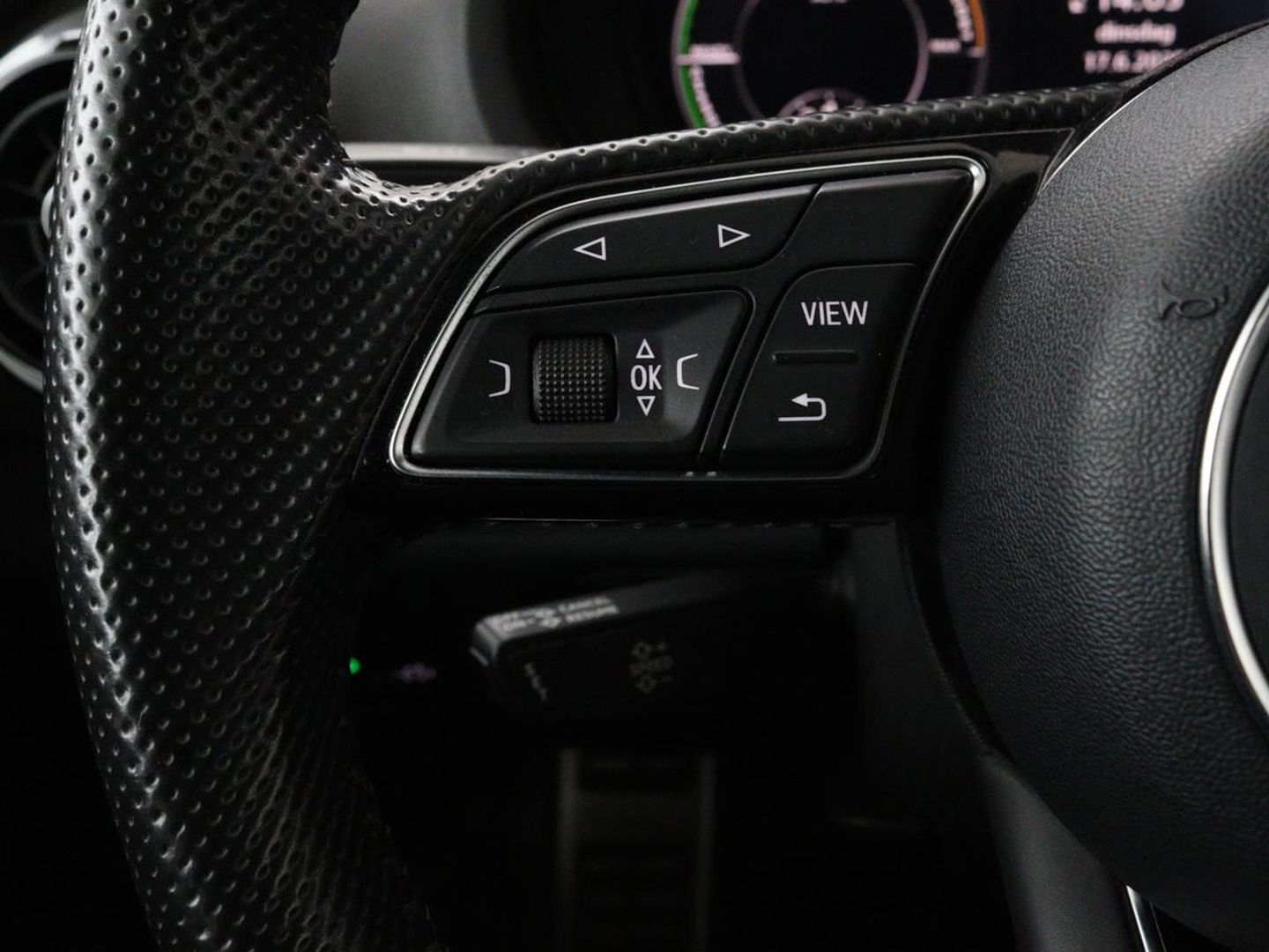 Audi A3 Sportback 1.4 e-tron Lease Edition | Panoramadak | Trekhaak | Cruise control | Digitaal cockpit | LMV 18 inch | LED | S-line | Keyless go | PDC