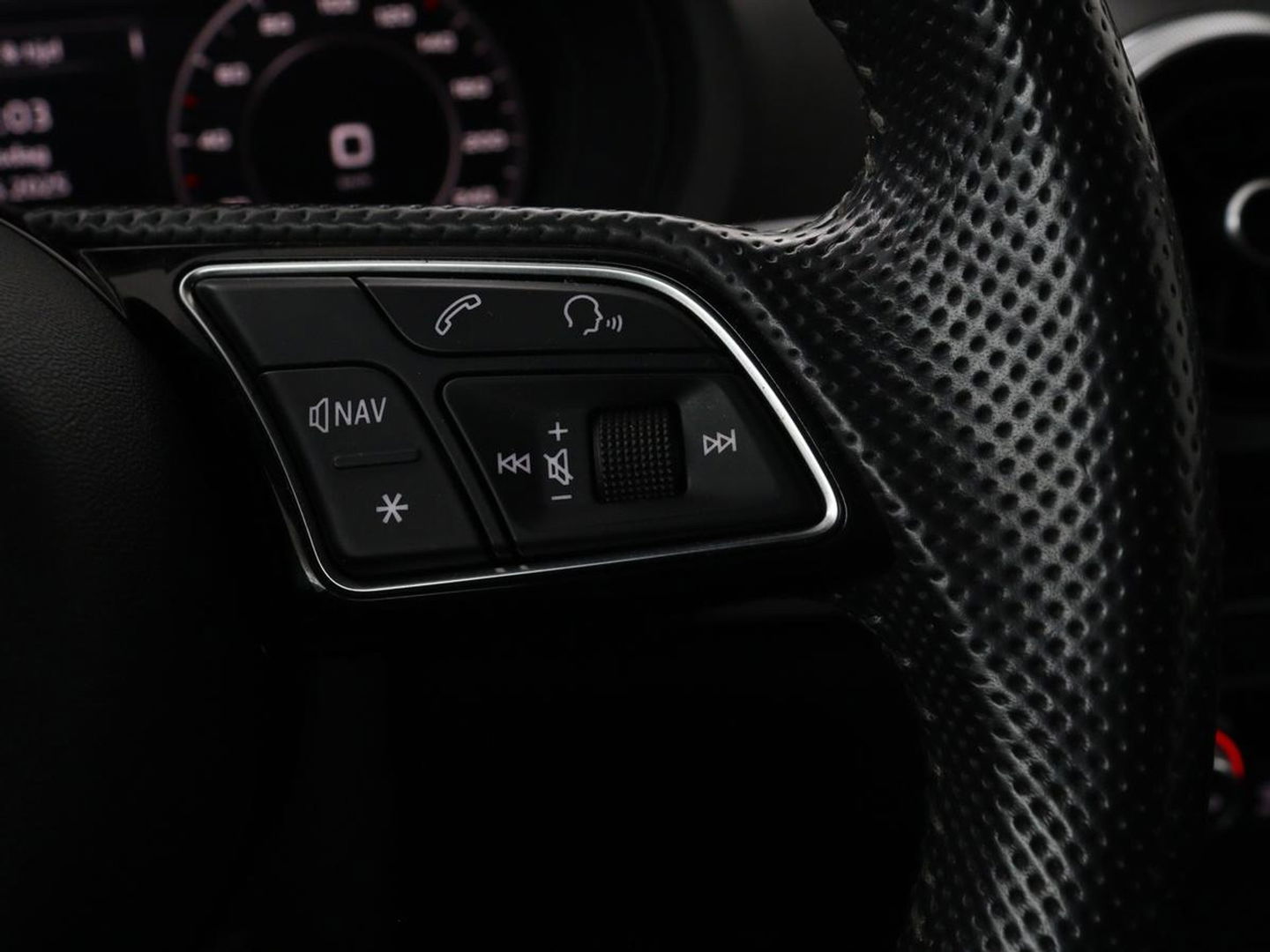 Audi A3 Sportback 1.4 e-tron Lease Edition | Panoramadak | Trekhaak | Cruise control | Digitaal cockpit | LMV 18 inch | LED | S-line | Keyless go | PDC