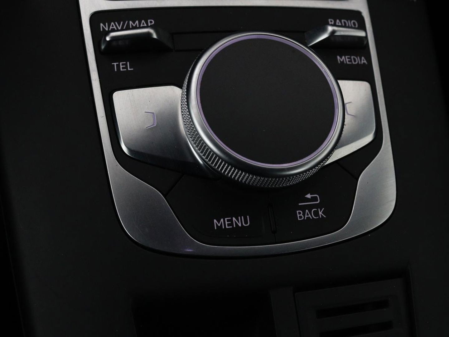 Audi A3 Sportback 1.4 e-tron Lease Edition | Panoramadak | Trekhaak | Cruise control | Digitaal cockpit | LMV 18 inch | LED | S-line | Keyless go | PDC