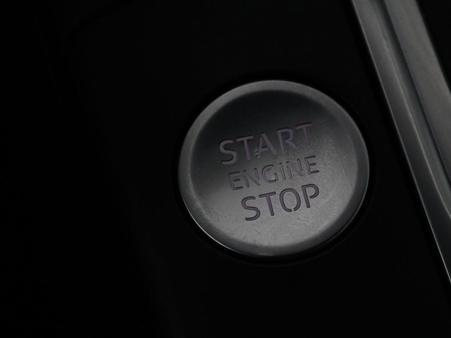 Audi A3 Sportback 1.4 e-tron Lease Edition | Panoramadak | Trekhaak | Cruise control | Digitaal cockpit | LMV 18 inch | LED | S-line | Keyless go | PDC