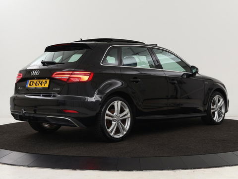Audi A3 Sportback 1.4 e-tron Lease Edition | Panoramadak | Trekhaak | Cruise control | Digitaal cockpit | LMV 18 inch | LED | S-line | Keyless go | PDC