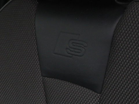 Audi A3 Sportback 1.4 e-tron Lease Edition | Panoramadak | Trekhaak | Cruise control | Digitaal cockpit | LMV 18 inch | LED | S-line | Keyless go | PDC