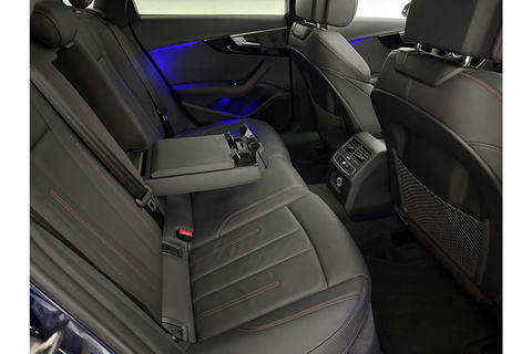 Audi A4 35 TFSI 150PK S-line Pano LED Sfeerverl. Clima Cruise Navigatie PDC 18''LMV