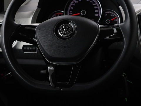 Volkswagen up! 1.0 BMT high up! | Cruise control | Airco | Bleutooth | LMV 15 inch | Parkeersensoren achter | Radio | LED dagrijverlichting