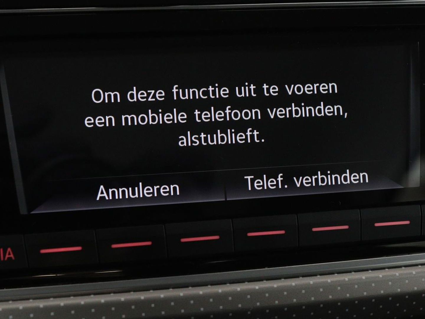 Volkswagen up! 1.0 BMT high up! | Cruise control | Airco | Bleutooth | LMV 15 inch | Parkeersensoren achter | Radio | LED dagrijverlichting