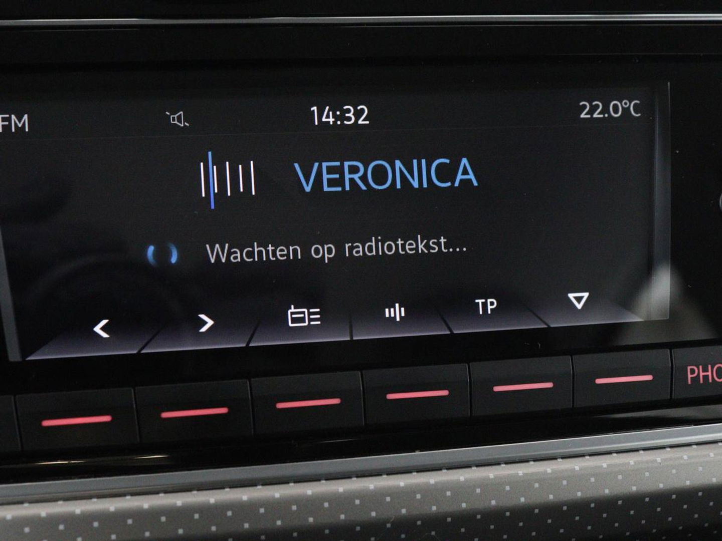 Volkswagen up! 1.0 BMT high up! | Cruise control | Airco | Bleutooth | LMV 15 inch | Parkeersensoren achter | Radio | LED dagrijverlichting